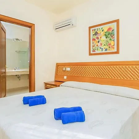 Feriehus Beautiful In Playa Blanca With Outdoor Swimming Pool, Wifi And Heated Swimming Pool 2 Playa Blanca (Lanzarote)