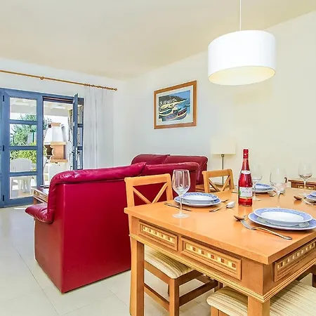 Semesterbostad Beautiful In Playa Blanca With Outdoor Swimming Pool, Wifi And Heated Swimming Pool 2